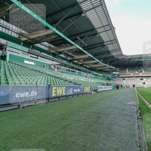 05.10.2025 - 20. swb-Marathon Bremen Michael Burmester http://msf.ph/oto/9276264 05.10.2025 10:22:02 Laufen im Stadion 9341, 9565, 9586, 9755, 9809, 10347, 10358, 10425, 10501, 10704, 10775, 10862, 11021, 11132, 11176, 11213, 11465, 9429, 9480, 9829, 9833 meine-sportfotos.de