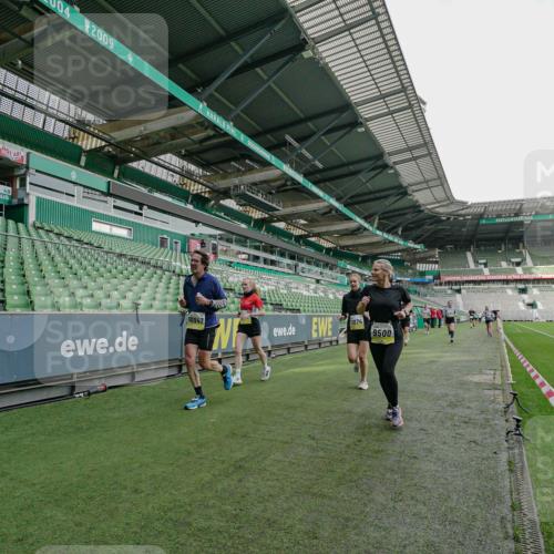 05.10.2025 - 20. swb-Marathon Bremen Michael Burmester http://msf.ph/oto/9276637 05.10.2025 10:27:13 Laufen im Stadion 28, 9009, 9202, 9270, 9285, 9290, 9339, 9351, 9362, 9396, 9400, 9411, 9500, 9590, 9670, 9678, 9709, 9711, 9876, 9878, 9885, 9897, 9921, 9960, 9961, 10045, 10091, 10092, 10277, 10351, 10411, 10568, 10634, 10639, 10649, 10682, 10750, 10773, 10792, 10818, 10822, 10823, 10898, 10947, 11074, 11362, 11446, 11585, 11645, 11659, 11683, 11714, 9250, 9290, 9545, 9590, 10053, 10090, 10304, 10431, 10447, 10633, 10649, 11648, 11715 meine-sportfotos.de
