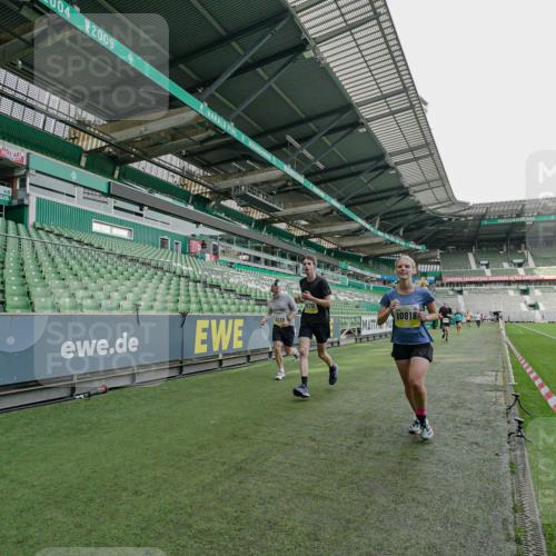 05.10.2025 - 20. swb-Marathon Bremen Michael Burmester http://msf.ph/oto/9276676 05.10.2025 10:27:19 Laufen im Stadion 28, 9009, 9202, 9270, 9285, 9339, 9351, 9362, 9400, 9411, 9500, 9670, 9678, 9709, 9711, 9876, 9878, 9885, 9897, 9921, 9960, 9961, 10045, 10091, 10092, 10277, 10351, 10411, 10452, 10568, 10634, 10637, 10639, 10750, 10773, 10792, 10818, 10822, 10898, 10947, 11074, 11362, 11446, 11585, 11645, 11659, 11678, 11683, 11714, 9290, 9396, 9545, 9590, 10053, 10090, 10431, 10447, 10633, 10649, 10682, 10823, 11648, 11715 meine-sportfotos.de