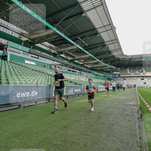 05.10.2025 - 20. swb-Marathon Bremen Michael Burmester http://msf.ph/oto/9276759 05.10.2025 10:27:43 Laufen im Stadion 28, 1138, 9270, 9339, 9351, 9397, 9413, 9500, 9546, 9670, 9709, 9711, 9961, 10177, 10319, 10452, 10509, 10634, 10637, 10639, 10661, 10676, 10750, 10818, 10822, 10850, 10858, 10898, 10947, 11074, 11167, 11189, 11299, 11327, 11446, 11462, 11659, 11678, 9009, 9202, 9270, 9285, 9351, 9362, 9400, 9411, 9678, 9876, 9878, 9885, 9897, 9921, 9960, 10045, 10091, 10092, 10277, 10351, 10411, 10568, 10773, 10792, 11362, 11585, 11645, 11683 meine-sportfotos.de