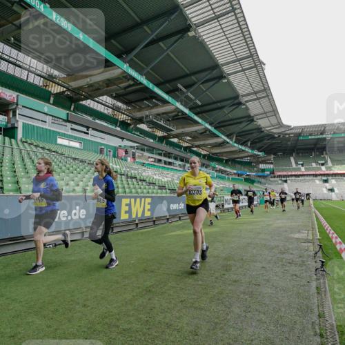 05.10.2025 - 20. swb-Marathon Bremen Michael Burmester http://msf.ph/oto/9277083 05.10.2025 10:28:23 Laufen im Stadion 1138, 7414, 9200, 9206, 9207, 9216, 9222, 9223, 9244, 9293, 9298, 9366, 9377, 9397, 9404, 9406, 9413, 9546, 9562, 9665, 9706, 9810, 9955, 10047, 10109, 10131, 10177, 10211, 10266, 10268, 10303, 10319, 10350, 10382, 10428, 10509, 10519, 10661, 10667, 10688, 10789, 10850, 10858, 10875, 10931, 10953, 10973, 11104, 11167, 11189, 11244, 11248, 11268, 11299, 11327, 11330, 11357, 11462, 11498, 11513, 11561, 11579, 11628, 11705, 9670, 10452, 10637, 10676, 11167 meine-sportfotos.de