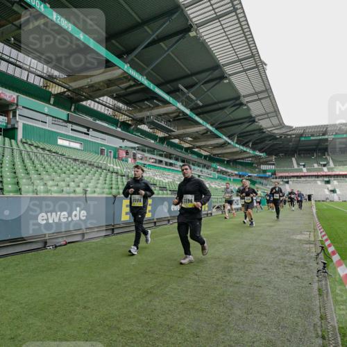 05.10.2025 - 20. swb-Marathon Bremen Michael Burmester http://msf.ph/oto/9277364 05.10.2025 10:29:14 Laufen im Stadion 8787, 9218, 9404, 9428, 9478, 9555, 9556, 9562, 9626, 9627, 9641, 9674, 9693, 9696, 9729, 9810, 9924, 9929, 9958, 9969, 9986, 10062, 10073, 10089, 10131, 10381, 10400, 10519, 10601, 10685, 10715, 10723, 10733, 10799, 10888, 10929, 10951, 10973, 11005, 11022, 11057, 11119, 11187, 11288, 11292, 11330, 11357, 11561, 11573, 11637, 9207, 9216, 9222, 9293, 9298, 9366, 9377, 9406, 9665, 9706, 9955, 10047, 10109, 10266, 10268, 10303, 10519, 10875, 10931 meine-sportfotos.de