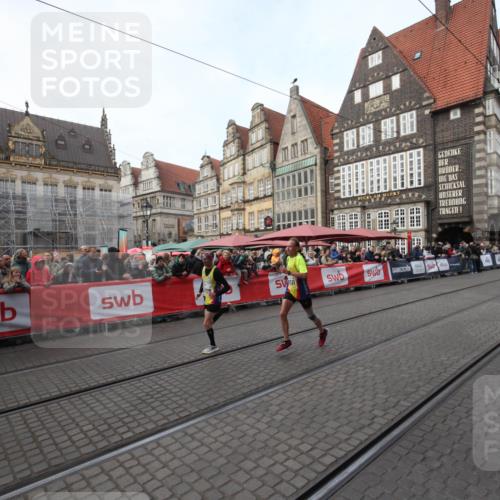 05.10.2025 - 20. swb-Marathon Bremen Yannick Fuchs http://msf.ph/oto/9288865 05.10.2025 10:37:50 Ziel 10501, 10775, 11176 meine-sportfotos.de