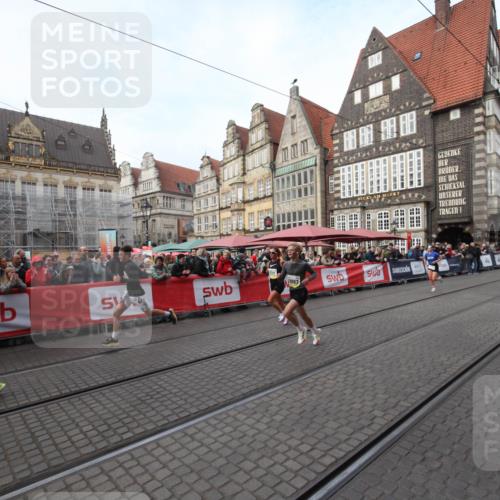 05.10.2025 - 20. swb-Marathon Bremen Yannick Fuchs http://msf.ph/oto/9288950 05.10.2025 10:39:27 Ziel 7111, 9239, 9863, 11067, 11343 meine-sportfotos.de
