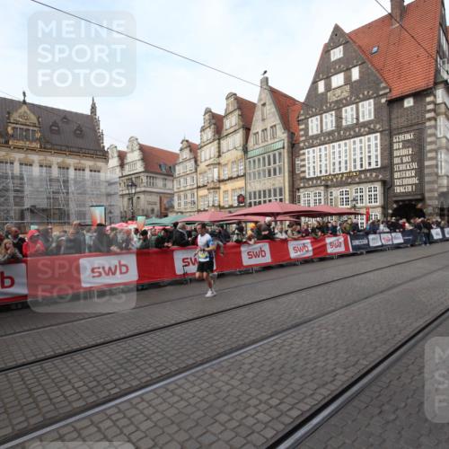 05.10.2025 - 20. swb-Marathon Bremen Yannick Fuchs http://msf.ph/oto/9289014 05.10.2025 10:40:07 Ziel 10276, 11567 meine-sportfotos.de