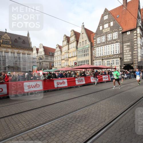 05.10.2025 - 20. swb-Marathon Bremen Yannick Fuchs http://msf.ph/oto/9289182 05.10.2025 10:42:27 Ziel 9700, 9775, 10208, 10375, 11230 meine-sportfotos.de