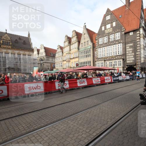 05.10.2025 - 20. swb-Marathon Bremen Yannick Fuchs http://msf.ph/oto/9289201 05.10.2025 10:42:33 Ziel 11725 meine-sportfotos.de