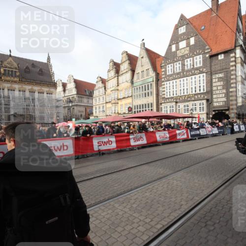 05.10.2025 - 20. swb-Marathon Bremen Yannick Fuchs http://msf.ph/oto/9289215 05.10.2025 10:42:38 Ziel 11725 meine-sportfotos.de