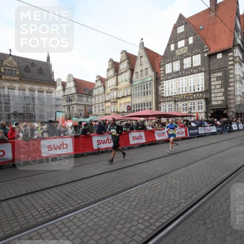 05.10.2025 - 20. swb-Marathon Bremen Yannick Fuchs http://msf.ph/oto/9289818 05.10.2025 10:46:57 Ziel 10661, 10750, 11189 meine-sportfotos.de