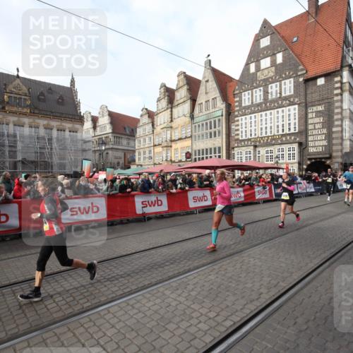 05.10.2025 - 20. swb-Marathon Bremen Yannick Fuchs http://msf.ph/oto/9290102 05.10.2025 10:48:28 Ziel 8787, 9223, 9298, 9404, 9665, 9704, 9810, 9958, 10109, 10131, 10211 meine-sportfotos.de