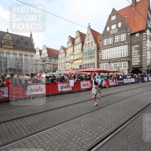 05.10.2025 - 20. swb-Marathon Bremen Yannick Fuchs http://msf.ph/oto/9290533 05.10.2025 10:49:58 Ziel 9369, 9696, 10159, 10946, 11091, 11642, 11749 meine-sportfotos.de