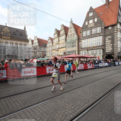 05.10.2025 - 20. swb-Marathon Bremen Yannick Fuchs http://msf.ph/oto/9290536 05.10.2025 10:49:59 Ziel 10159, 10946, 11642, 11749 meine-sportfotos.de