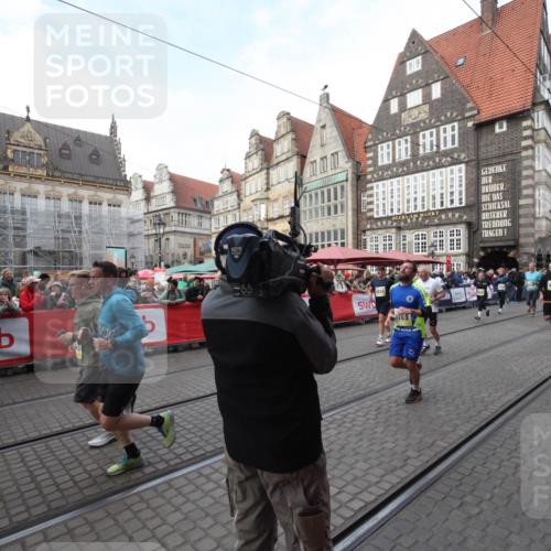 05.10.2025 - 20. swb-Marathon Bremen Yannick Fuchs http://msf.ph/oto/9290812 05.10.2025 10:50:50 Ziel 9230, 9251, 9277, 9658, 9715, 9742, 9832, 9888, 9969, 10043, 10279, 10479, 10689, 11543, 11661 meine-sportfotos.de