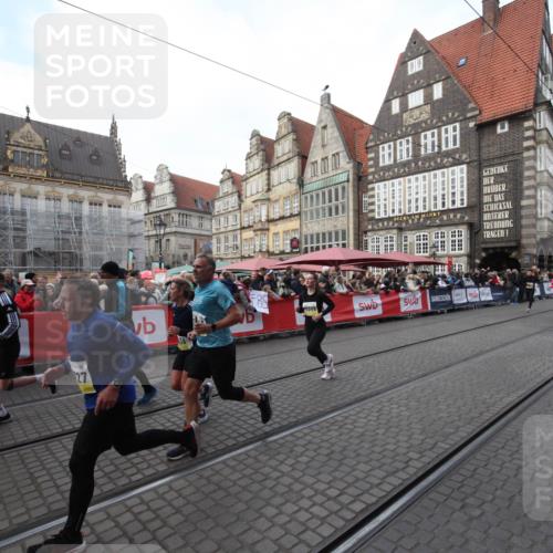 05.10.2025 - 20. swb-Marathon Bremen Yannick Fuchs http://msf.ph/oto/9291154 05.10.2025 10:52:17 Ziel 9196, 9852, 10038, 10240, 10438, 10668, 10727, 10900, 10942, 11458, 11641 meine-sportfotos.de