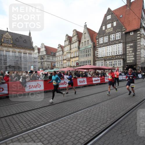 05.10.2025 - 20. swb-Marathon Bremen Yannick Fuchs http://msf.ph/oto/9291179 05.10.2025 10:52:23 Ziel 9584, 9955, 9987, 10719, 10927, 11128, 11458, 11491, 11665 meine-sportfotos.de