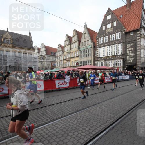 05.10.2025 - 20. swb-Marathon Bremen Yannick Fuchs http://msf.ph/oto/9291323 05.10.2025 10:52:54 Ziel 9214, 9284, 9501, 9581, 9830, 9985, 10308, 10309, 10514, 10997, 11382, 11417 meine-sportfotos.de