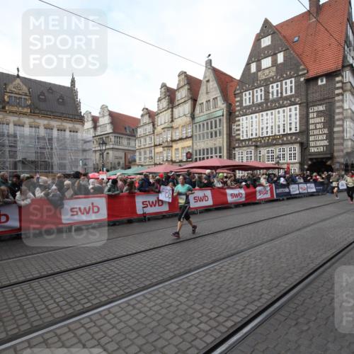 05.10.2025 - 20. swb-Marathon Bremen Yannick Fuchs http://msf.ph/oto/9291351 05.10.2025 10:53:02 Ziel 9187, 9918, 10064, 10779, 10955, 11450, 11722 meine-sportfotos.de