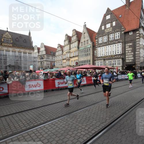 05.10.2025 - 20. swb-Marathon Bremen Yannick Fuchs http://msf.ph/oto/9291427 05.10.2025 10:53:16 Ziel 9449, 9703, 9834, 10242, 10349, 10460, 10466, 10958, 11377, 11512 meine-sportfotos.de