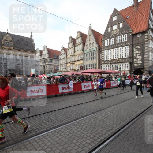 05.10.2025 - 20. swb-Marathon Bremen Yannick Fuchs http://msf.ph/oto/9291543 05.10.2025 10:53:32 Ziel 9957, 10302, 10335, 10369, 10468, 10655, 10934, 11545, 11616, 11716 meine-sportfotos.de