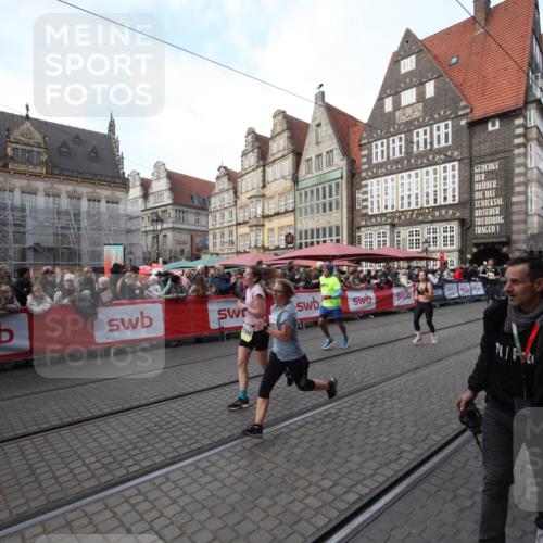 05.10.2025 - 20. swb-Marathon Bremen Yannick Fuchs http://msf.ph/oto/9291692 05.10.2025 10:53:59 Ziel 9456, 9548, 9701, 10046, 10163, 10484, 10616, 10785, 11152, 11533 meine-sportfotos.de