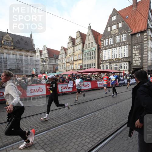 05.10.2025 - 20. swb-Marathon Bremen Yannick Fuchs http://msf.ph/oto/9291756 05.10.2025 10:54:08 Ziel 9520, 9807, 9835, 10019, 10075, 10631, 10662, 11151, 11303, 11339, 11432, 11593 meine-sportfotos.de