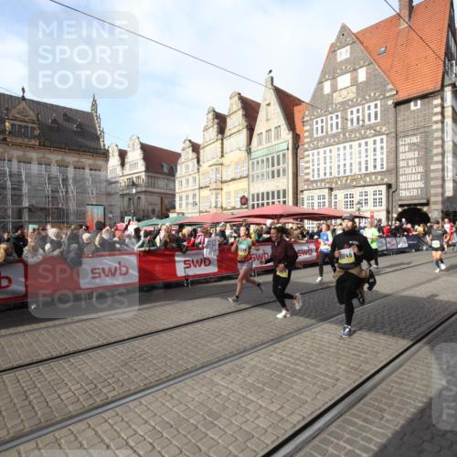 05.10.2025 - 20. swb-Marathon Bremen Yannick Fuchs http://msf.ph/oto/9291870 05.10.2025 10:54:38 Ziel 9367, 10178, 10296, 10768, 11045, 11089, 11694 meine-sportfotos.de
