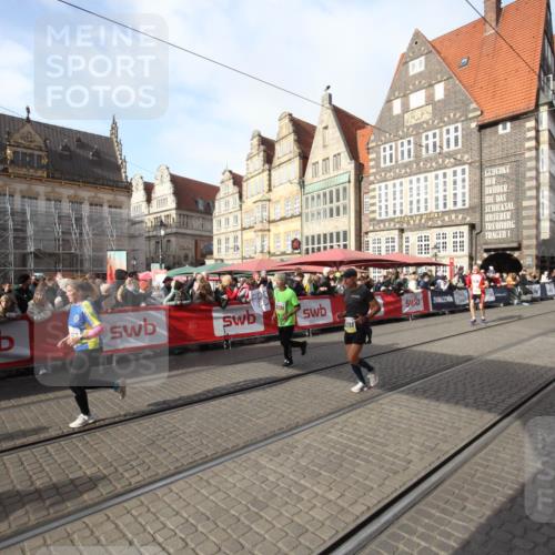 05.10.2025 - 20. swb-Marathon Bremen Yannick Fuchs http://msf.ph/oto/9291879 05.10.2025 10:54:40 Ziel 9367, 10174, 10296, 10768, 11321, 11694 meine-sportfotos.de