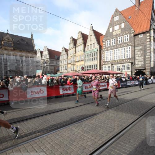 05.10.2025 - 20. swb-Marathon Bremen Yannick Fuchs http://msf.ph/oto/9292348 05.10.2025 10:56:36 Ziel 9547, 9790, 10005, 10042, 10648, 11100, 11253, 11260, 11571, 11691 meine-sportfotos.de