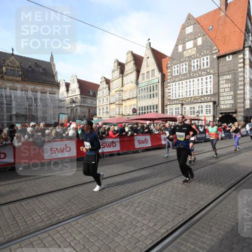 05.10.2025 - 20. swb-Marathon Bremen Yannick Fuchs http://msf.ph/oto/9292362 05.10.2025 10:56:40 Ziel 9547, 9886, 10008, 10042, 10971, 11260, 11475, 11691 meine-sportfotos.de