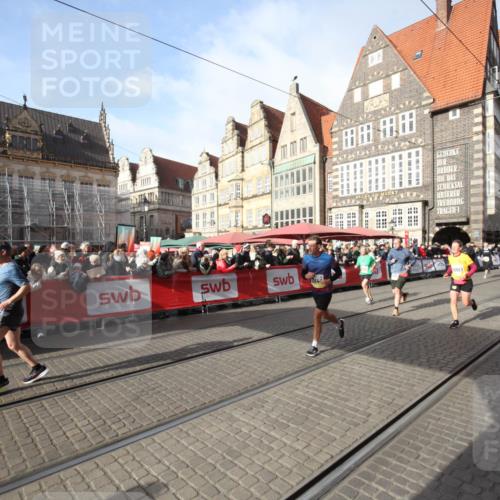 05.10.2025 - 20. swb-Marathon Bremen Yannick Fuchs http://msf.ph/oto/9292383 05.10.2025 10:56:47 Ziel 8118, 9266, 10059, 10644, 10683, 11426, 11734 meine-sportfotos.de