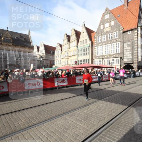 05.10.2025 - 20. swb-Marathon Bremen Yannick Fuchs http://msf.ph/oto/9292410 05.10.2025 10:56:58 Ziel 9669, 10105, 10397, 10924, 11274 meine-sportfotos.de