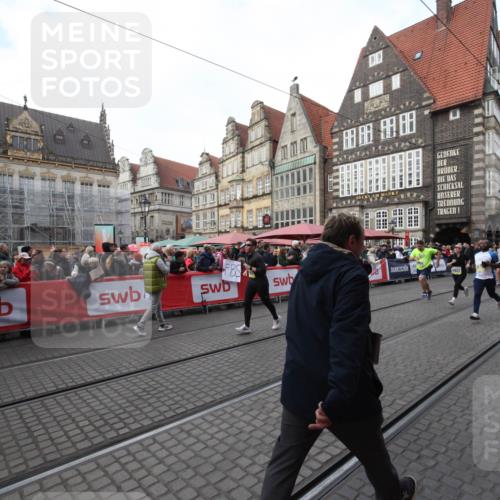 05.10.2025 - 20. swb-Marathon Bremen Yannick Fuchs http://msf.ph/oto/9306670 05.10.2025 10:52:27 Ziel 9172, 9584, 10507, 10719, 11528, 11665 meine-sportfotos.de