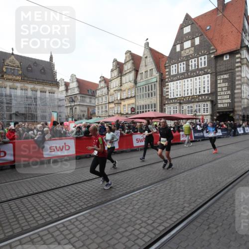 05.10.2025 - 20. swb-Marathon Bremen Yannick Fuchs http://msf.ph/oto/9306690 05.10.2025 10:52:38 Ziel 8888, 9439, 9903, 10388, 10548, 11283, 11387, 11413 meine-sportfotos.de