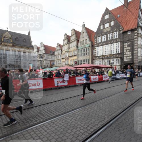 05.10.2025 - 20. swb-Marathon Bremen Yannick Fuchs http://msf.ph/oto/9306695 05.10.2025 10:52:39 Ziel 8888, 9439, 9903, 10388, 10548, 11283, 11413 meine-sportfotos.de