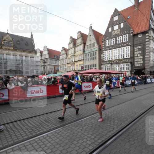 05.10.2025 - 20. swb-Marathon Bremen Yannick Fuchs http://msf.ph/oto/9306724 05.10.2025 10:52:53 Ziel 9214, 9284, 9501, 9581, 9830, 9985, 10308, 10309, 10514, 10997, 11012, 11382, 11417 meine-sportfotos.de