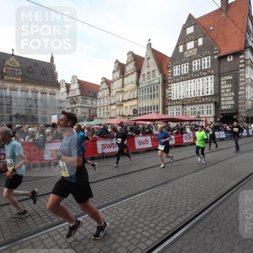 05.10.2025 - 20. swb-Marathon Bremen Yannick Fuchs http://msf.ph/oto/9306768 05.10.2025 10:53:17 Ziel 9449, 9834, 9956, 10242, 10349, 10460, 10466, 10806, 10958, 11377, 11510, 11512 meine-sportfotos.de