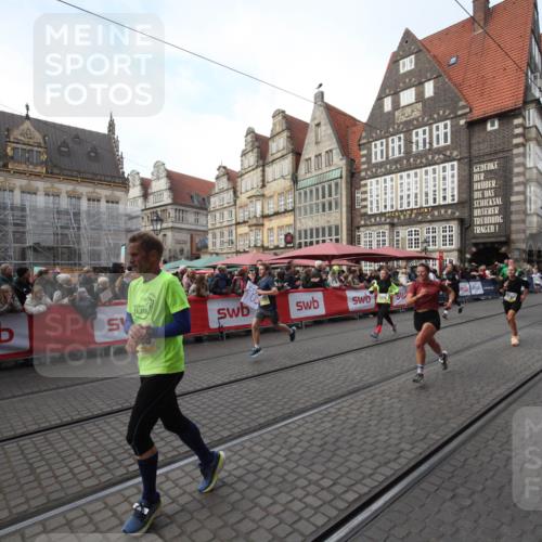 05.10.2025 - 20. swb-Marathon Bremen Yannick Fuchs http://msf.ph/oto/9306804 05.10.2025 10:53:27 Ziel 7193, 7251, 9263, 9539, 9717, 9868, 10057, 10302, 10317, 10335, 11174, 11616 meine-sportfotos.de