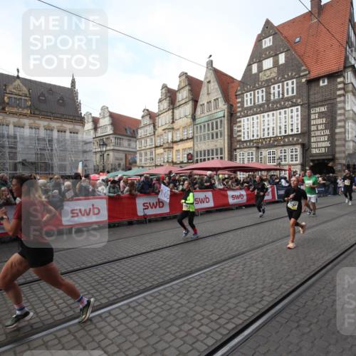 05.10.2025 - 20. swb-Marathon Bremen Yannick Fuchs http://msf.ph/oto/9306806 05.10.2025 10:53:27 Ziel 7193, 7251, 9263, 9539, 9717, 9868, 10057, 10302, 10317, 10335, 11174, 11616 meine-sportfotos.de
