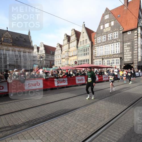 05.10.2025 - 20. swb-Marathon Bremen Yannick Fuchs http://msf.ph/oto/9307203 05.10.2025 10:56:11 Ziel 9541, 9811, 10006, 10009, 10664, 10989, 11095, 11620, 11693 meine-sportfotos.de