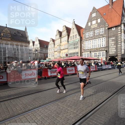 05.10.2025 - 20. swb-Marathon Bremen Yannick Fuchs http://msf.ph/oto/9307244 05.10.2025 10:56:21 Ziel 9258, 10196, 10992, 11364, 11554, 11741 meine-sportfotos.de