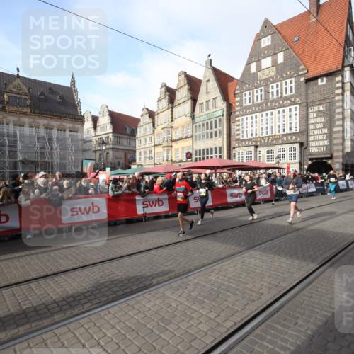 05.10.2025 - 20. swb-Marathon Bremen Yannick Fuchs http://msf.ph/oto/9307256 05.10.2025 10:56:26 Ziel 9424, 9783, 10028, 10191, 10196, 10424, 10590, 11662, 11723 meine-sportfotos.de
