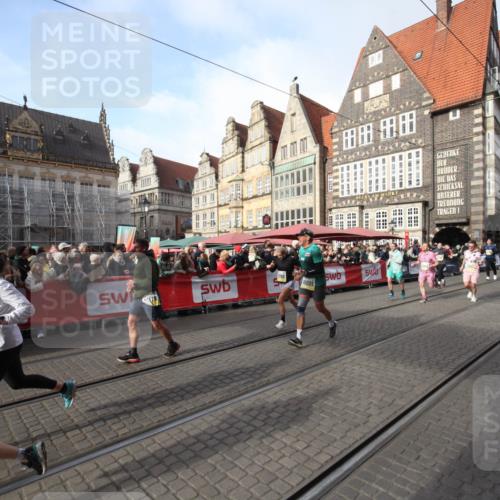 05.10.2025 - 20. swb-Marathon Bremen Yannick Fuchs http://msf.ph/oto/9307283 05.10.2025 10:56:34 Ziel 9790, 10005, 10179, 10387, 10546, 10648, 11100, 11253, 11571 meine-sportfotos.de