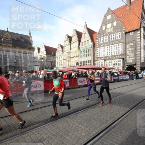 05.10.2025 - 20. swb-Marathon Bremen Yannick Fuchs http://msf.ph/oto/9307306 05.10.2025 10:56:42 Ziel 8118, 9547, 9886, 10008, 10971, 11475, 11691 meine-sportfotos.de
