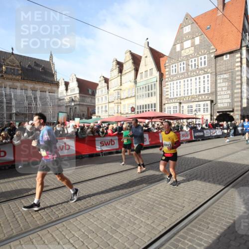 05.10.2025 - 20. swb-Marathon Bremen Yannick Fuchs http://msf.ph/oto/9307321 05.10.2025 10:56:48 Ziel 9188, 9266, 10059, 10644, 10683, 10845, 11426, 11734 meine-sportfotos.de