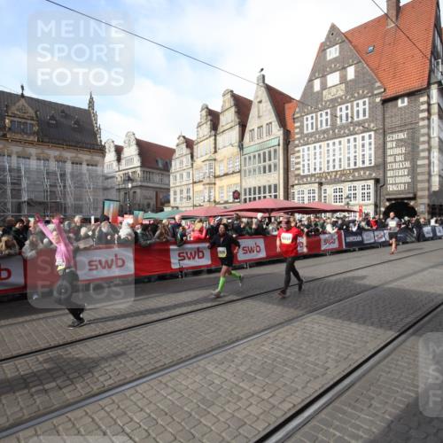 05.10.2025 - 20. swb-Marathon Bremen Yannick Fuchs http://msf.ph/oto/9307451 05.10.2025 10:57:31 Ziel 9000, 9215, 10645, 10950, 11606 meine-sportfotos.de