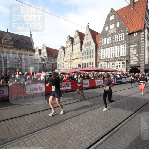 05.10.2025 - 20. swb-Marathon Bremen Yannick Fuchs http://msf.ph/oto/9307581 05.10.2025 10:58:11 Ziel 9576, 9582, 9634, 10127, 10377, 10395, 10398, 10459, 10620, 11058, 11608 meine-sportfotos.de