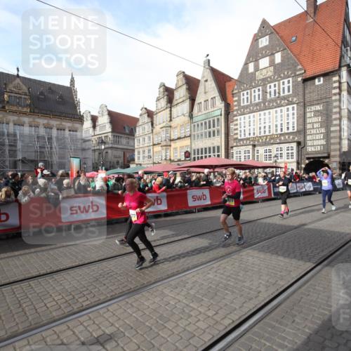 05.10.2025 - 20. swb-Marathon Bremen Yannick Fuchs http://msf.ph/oto/9307594 05.10.2025 10:58:14 Ziel 9330, 9634, 9952, 10377, 10398, 10620, 11562, 11608 meine-sportfotos.de