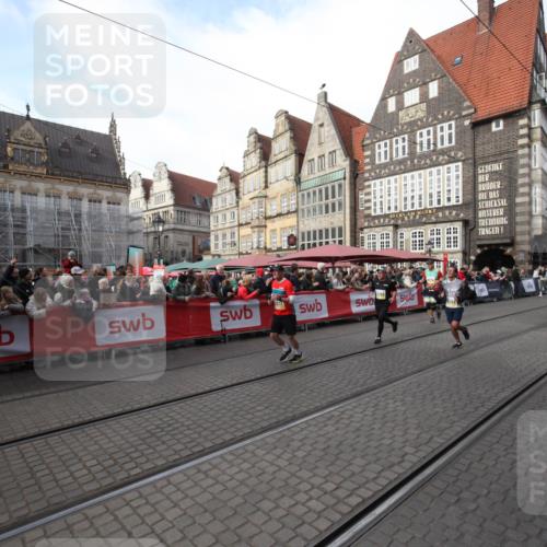 05.10.2025 - 20. swb-Marathon Bremen Yannick Fuchs http://msf.ph/oto/9307617 05.10.2025 10:58:22 Ziel 7077, 9174, 9462, 10368, 10786, 11049, 11184, 11495, 11724 meine-sportfotos.de
