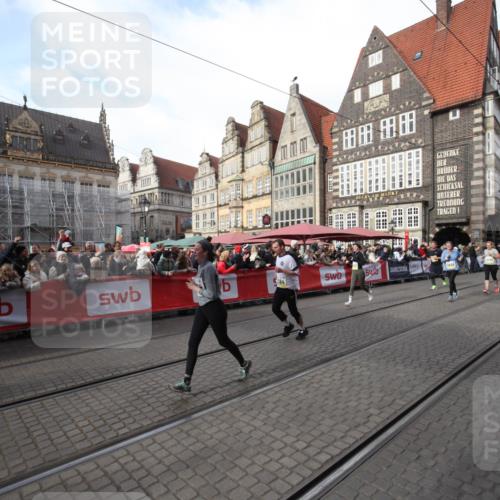 05.10.2025 - 20. swb-Marathon Bremen Yannick Fuchs http://msf.ph/oto/9307633 05.10.2025 10:58:26 Ziel 9174, 9462, 9608, 10084, 10586, 11181, 11184, 11495, 11724 meine-sportfotos.de