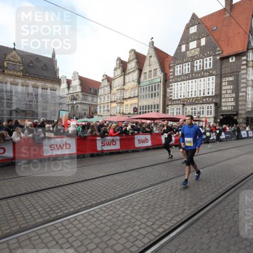 05.10.2025 - 20. swb-Marathon Bremen Yannick Fuchs http://msf.ph/oto/9307757 05.10.2025 10:59:14 Ziel 9219, 9508, 9692, 10039, 10143, 10353 meine-sportfotos.de